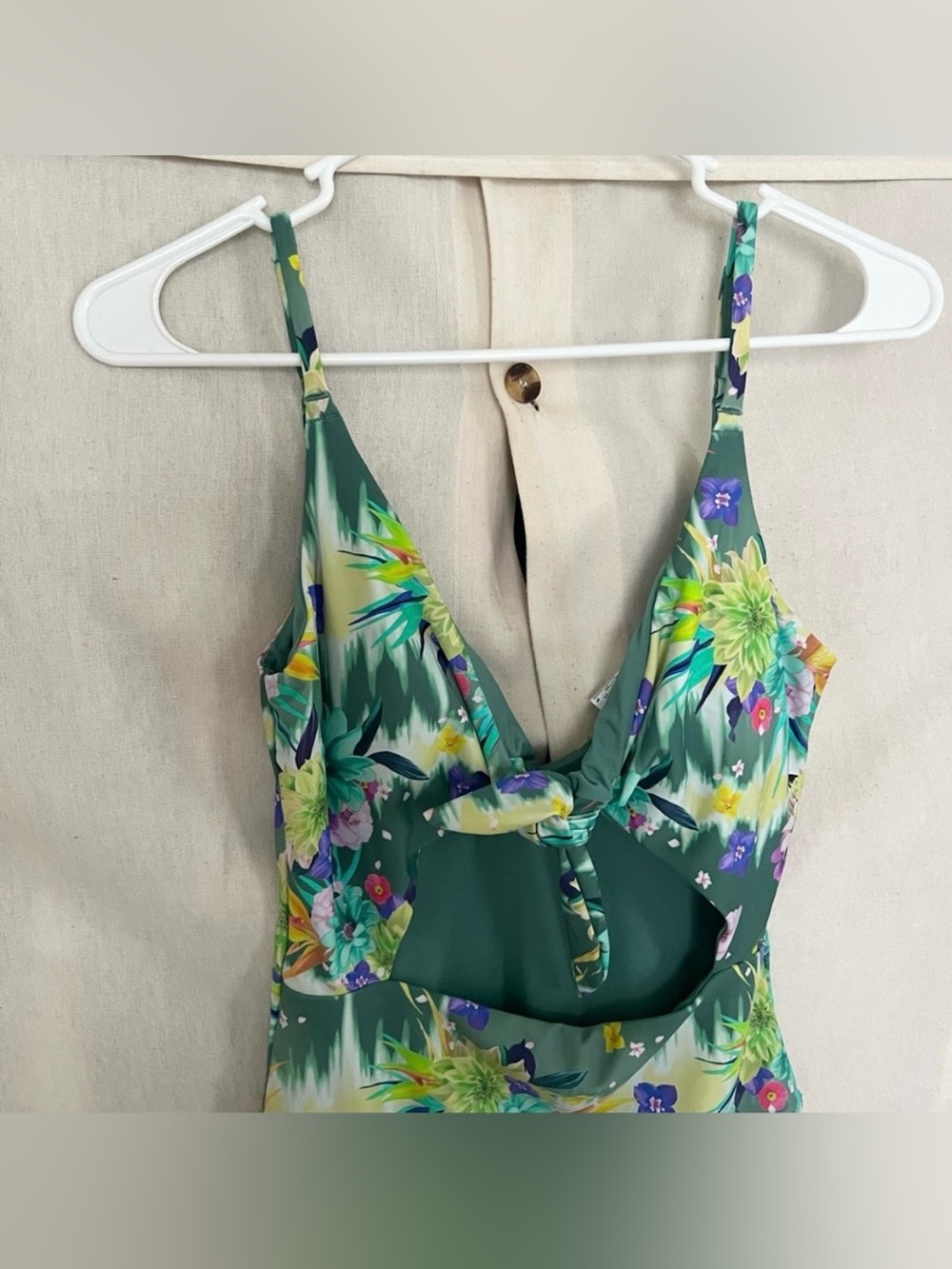American Eagle x Naito Green Floral Cutout One Piece Swimsuit NWOT Medium - Picture 6 of 11